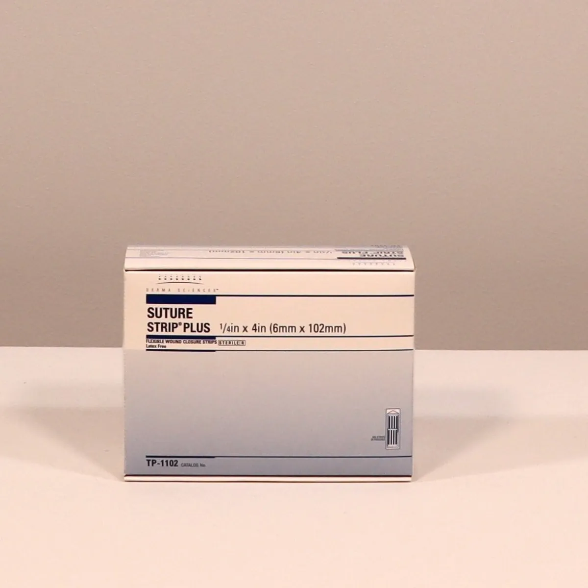 Suture Strip Plus — Suture Strip Plus TP-1102 kutu önyüzü, 6 mm x 102 mm